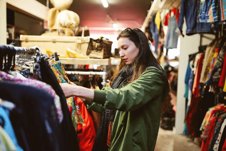 Second Hand Clothing Store Guide: How to Find Quality Pieces and Save Money